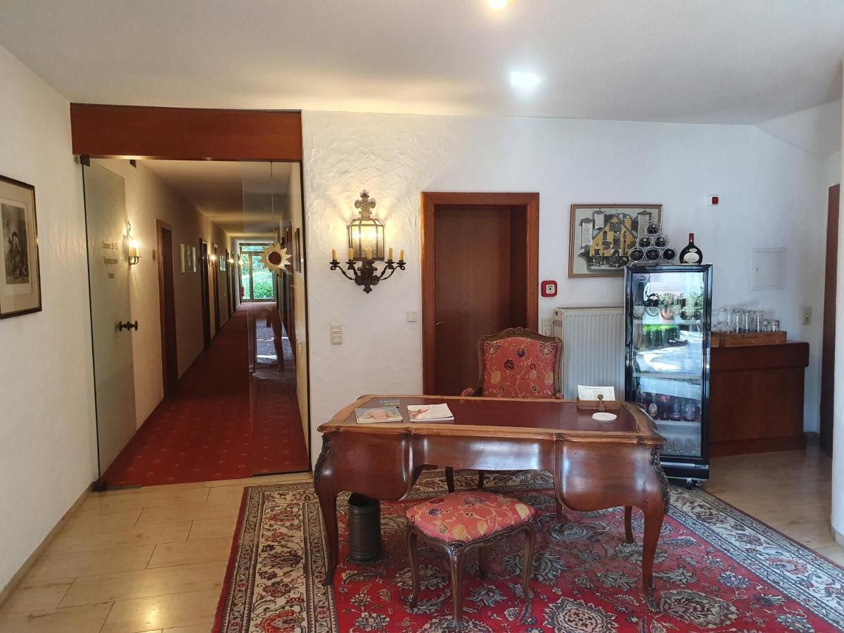 Kaefernberg - Weinhotel Alzenau in Unterfranken Buitenkant foto