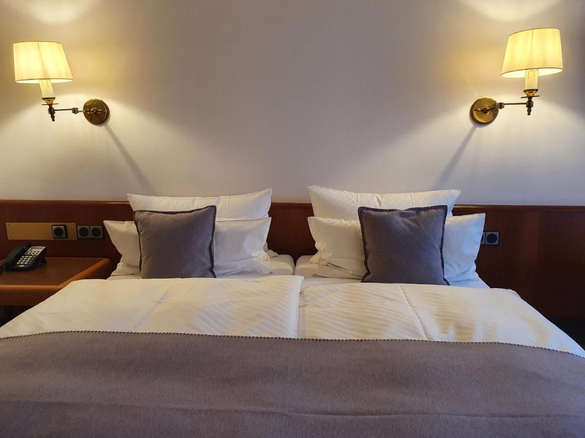 Kaefernberg - Weinhotel Alzenau in Unterfranken Buitenkant foto